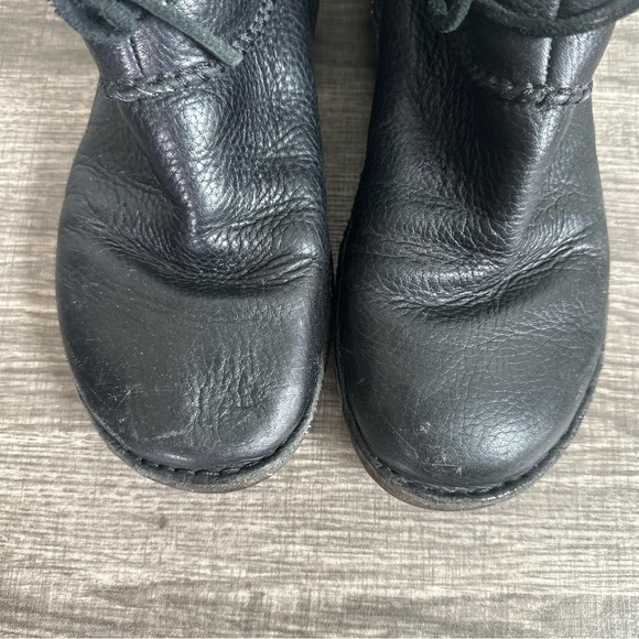 UGG Caspia Black Soft Leather Shearling Warm Cozy Ankle Boots Women’s Size 8 - Picture 6 of 11